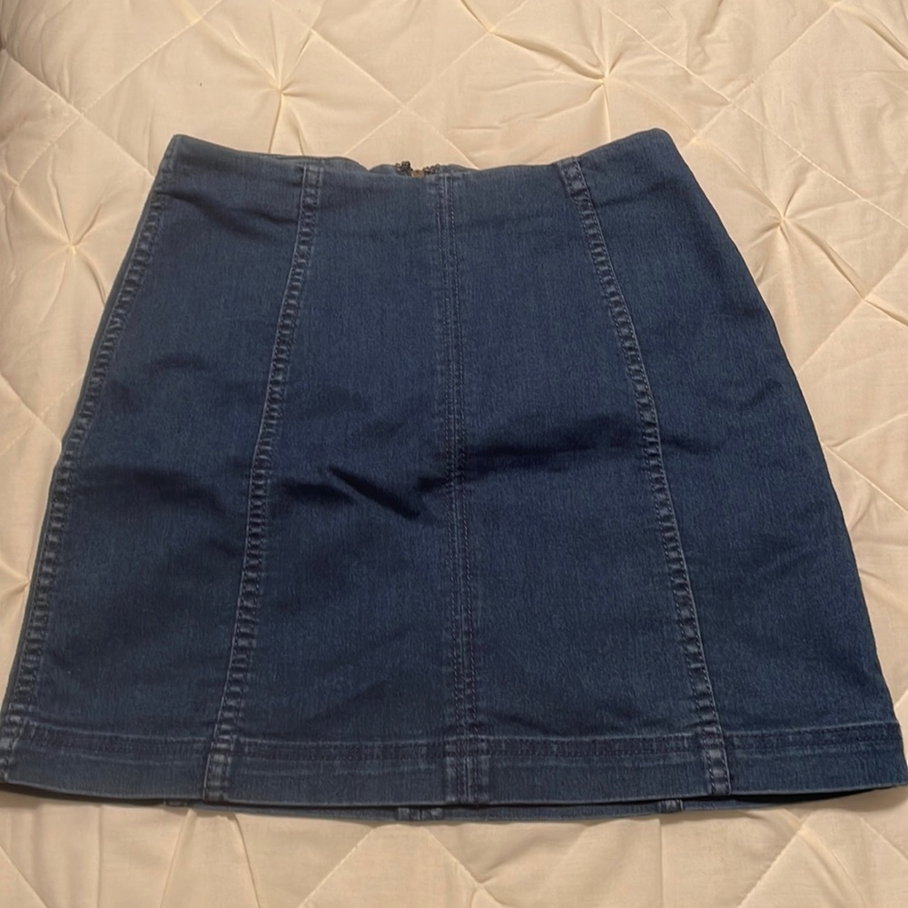 Free people denim skirt size 4
